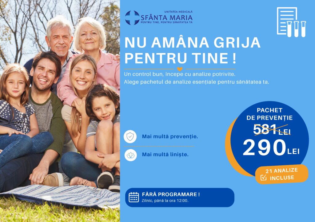 Familie fericită promovând pachet medical de prevenție